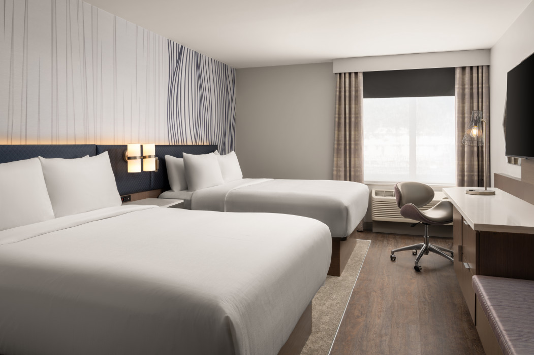2 Queen Beds